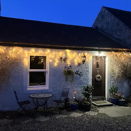Midkinleith Farm Holiday Cottage-2