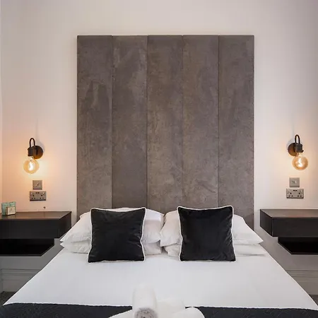 Deluxe 2Br Apartment By The Castle-2