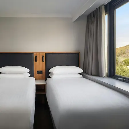 Edinburgh Marriott Hotel Holyrood-3