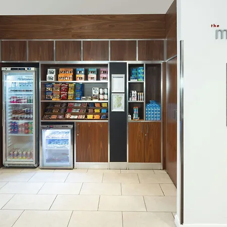 Courtyard By Marriott Edinburgh-2