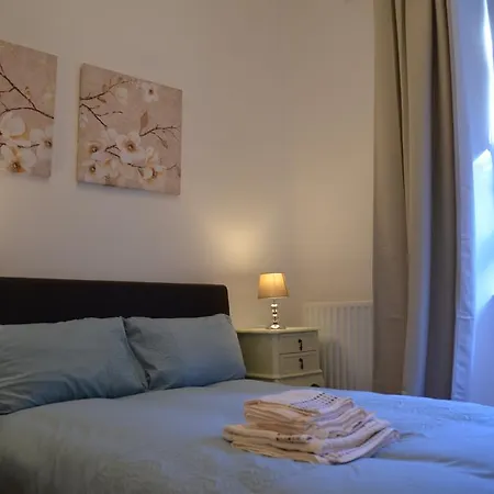 The Elgin Terrace Apartment-2