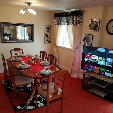 Edinburgh City Deluxe Apartment-3
