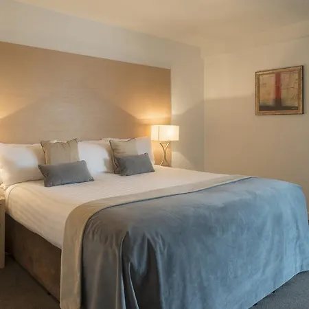 Fountain Court Apartments - Eq2-2