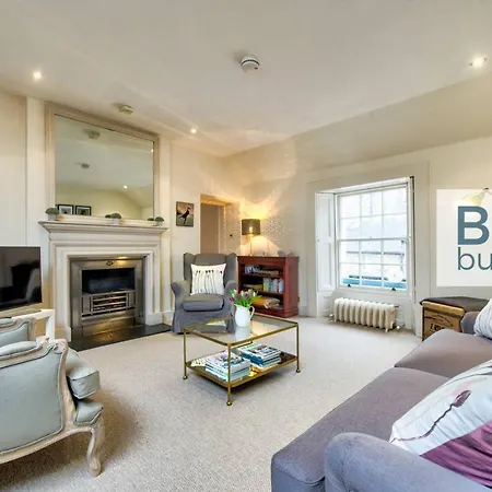 Altido 2Bed House With Parking Near Dean Gardens-3