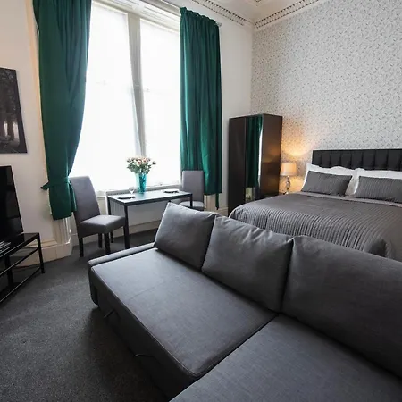 Grosvenor Suites-3