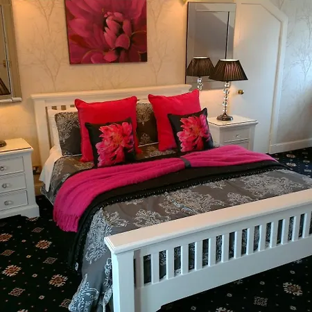 Aaran Lodge Guest House-2