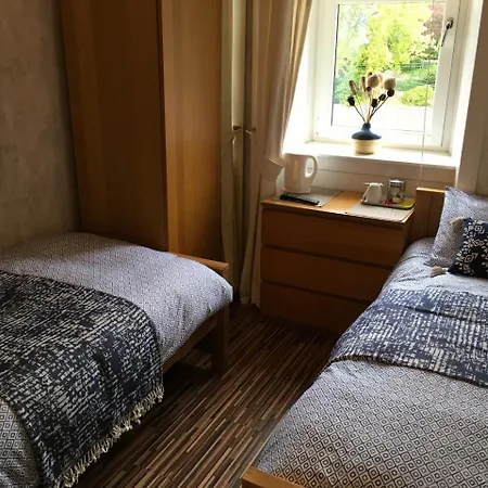 Dalmore Lodge Guest House-2