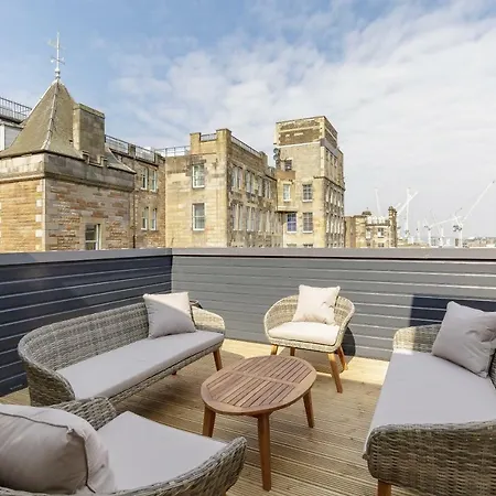 Destiny Scotland - Royal Mile Residence-2