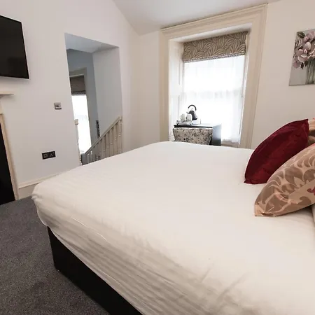 Royal Princes Suites-2
