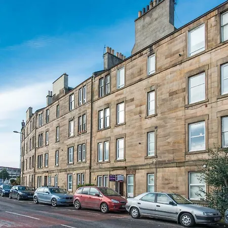 The Roseburn Apartment-3
