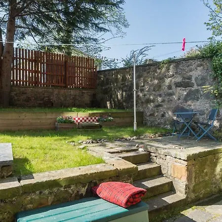 Vintage Apt, Pvt Garden, Wifi, New Town-3
