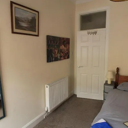 Entire Apartment In Edinburgh-2