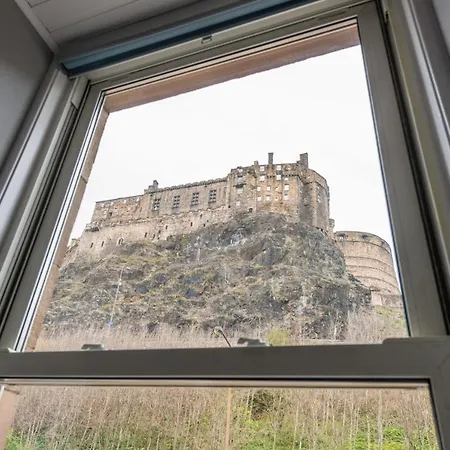 Kings Stables, Grassmarket-2