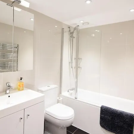 Frederick Street Apartment-2