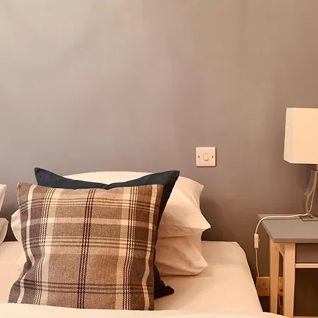 The Royal Mile Residence By Reserve Apartments-2