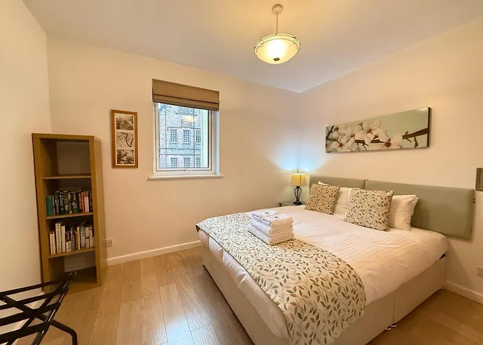 Holyrood Apartment With Parking & Lift Access Édimbourg