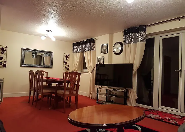 Edinburgh City Deluxe Apartment